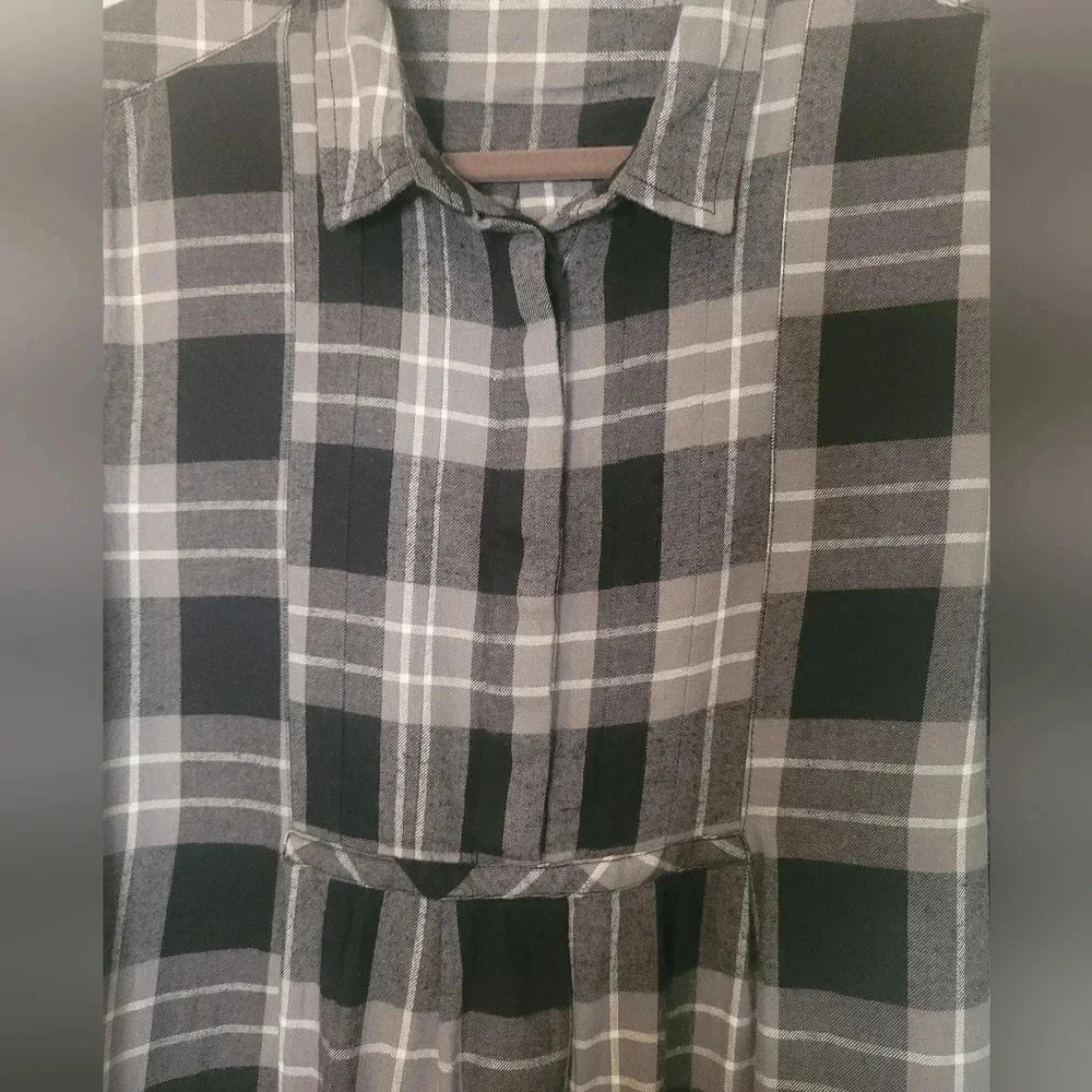 BEACH LUNCH LOUNGE women's black gray white plaid flannel pop over shirt dress L - Picture 3 of 10